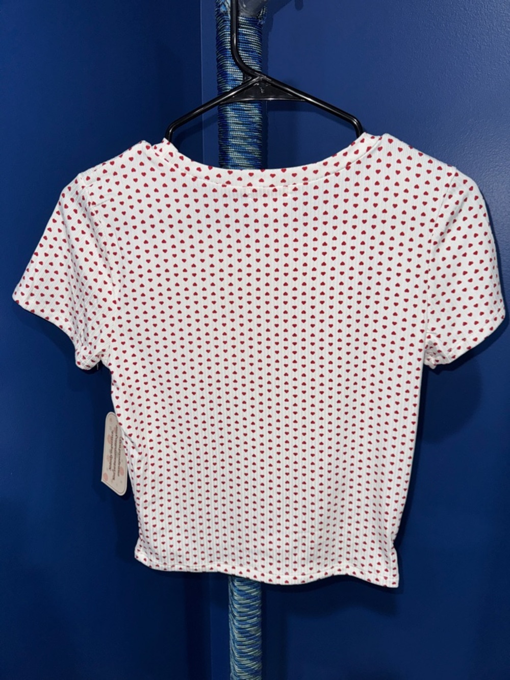 Red Heart Print Ribbed Cropped Tee Size Large NWT - Picture 4 of 11